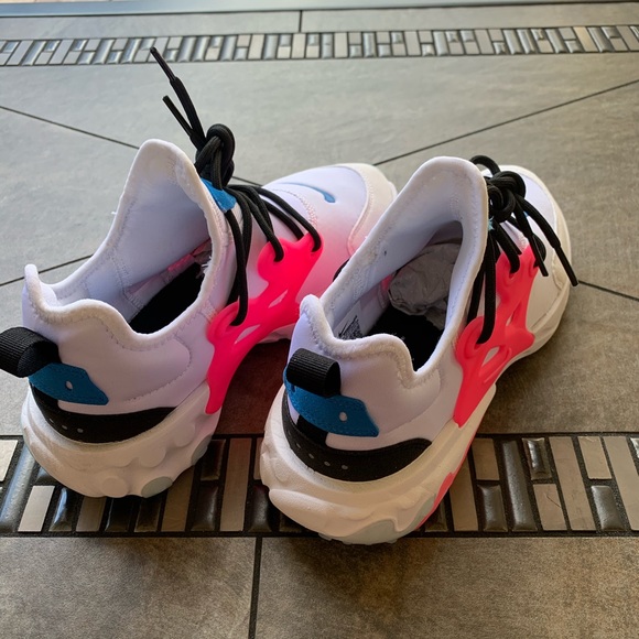 nike react presto (gs) • BRAND NEW • NEVER WORN - Picture 11 of 15
